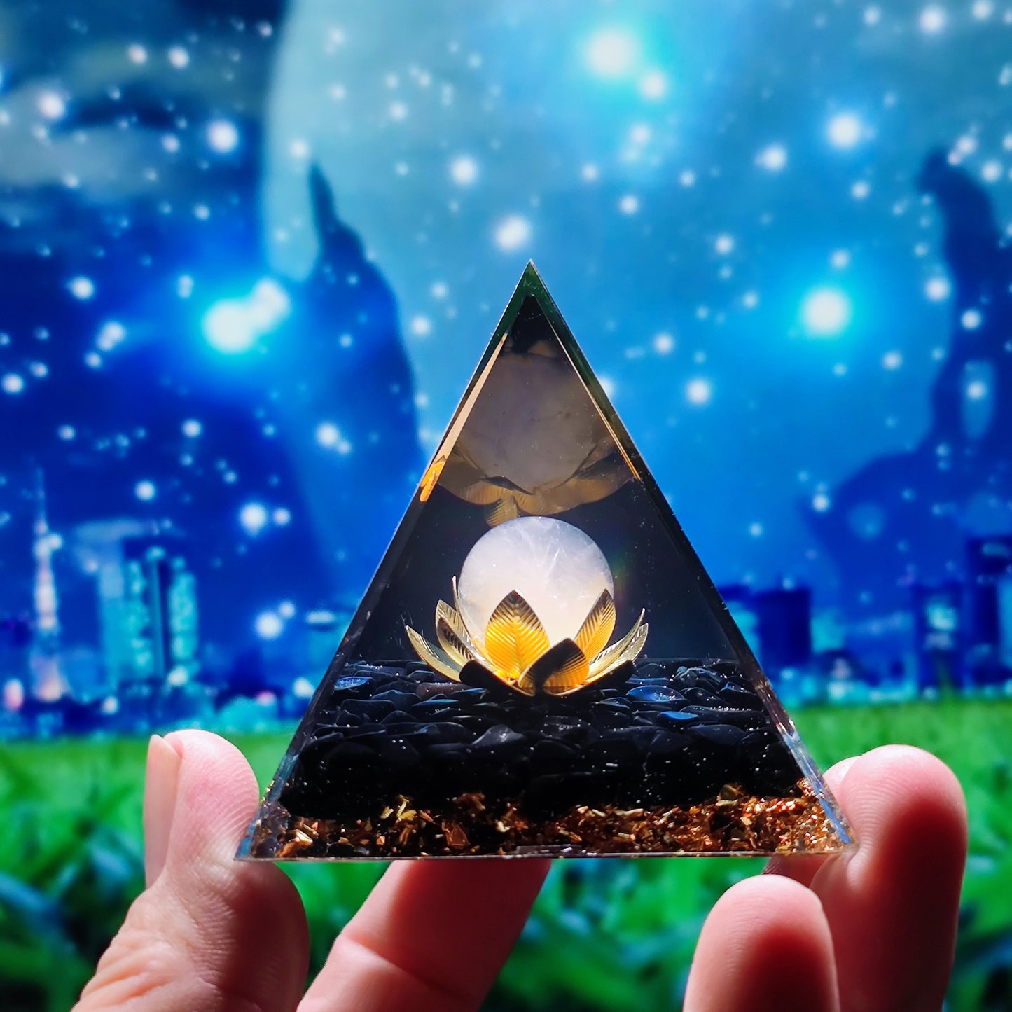 5cm 6cm Wholesale healing crystals resin energy orgone organite pyramid crystal for spiritual