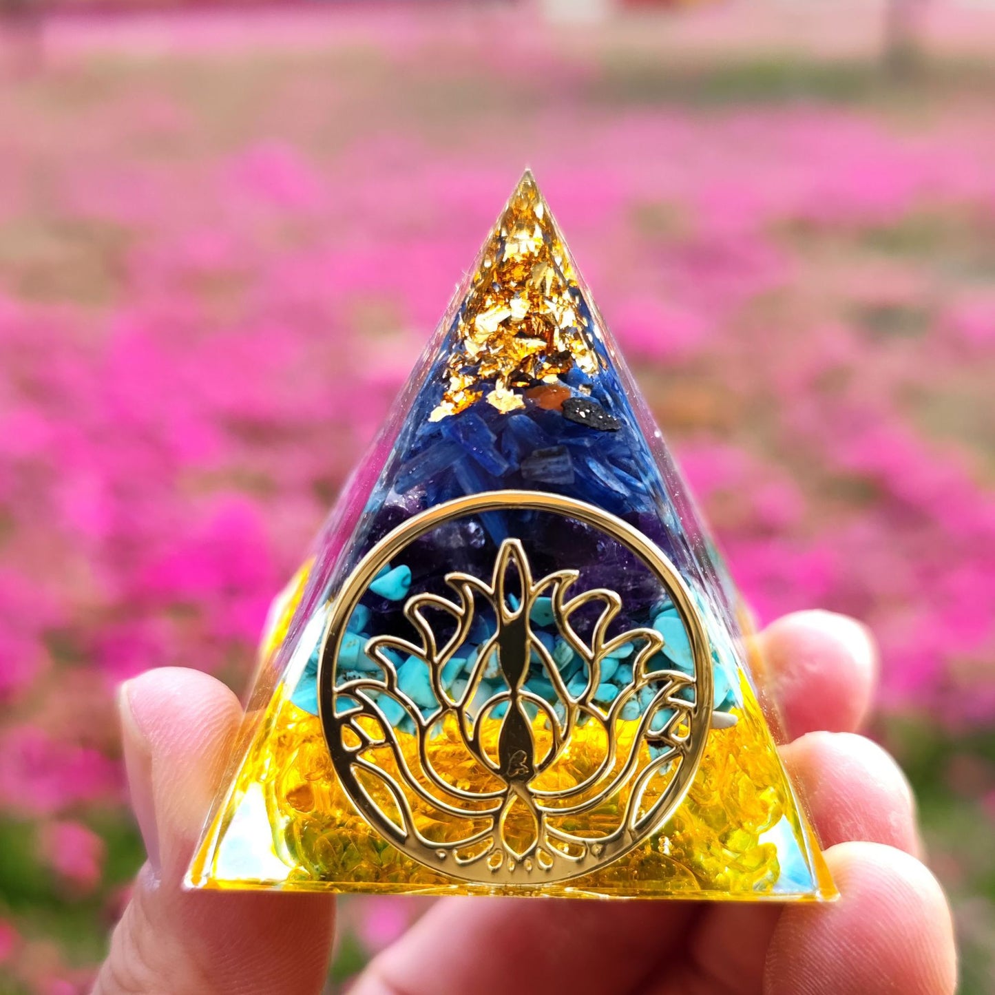 5cm 6cm Wholesale healing crystals resin energy orgone organite pyramid crystal for spiritual